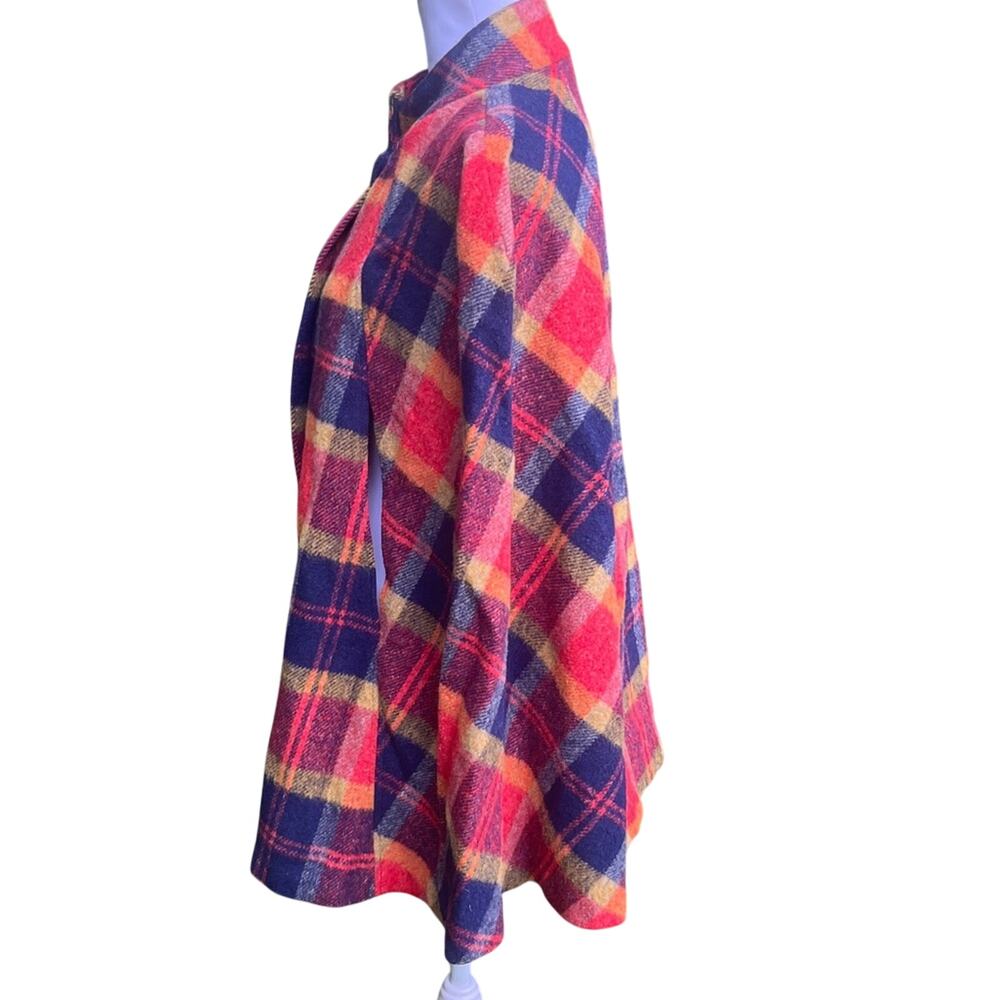Vintage Red Blue Plaid Wool Blend Cape with Button Closure - Picture 7 of 10